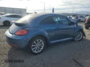 ✅ 2018 Volkswagen Beetle S • VIN: 3VWFD7AT6JM702738 • Lot: 58273495. Wystawiony na Copart z przebiegiem Nie podano. Bezpłatny archiwum sprzedaży aukcyjnych z USA i szczegółowy raport historii pojazdu na DreamBid. Zdjęcie 3.