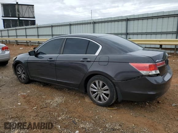 ✅ 2011 Honda Accord EX • VIN: 1HGCP2F74BA128331 • Lot: 82765615. Wystawiony na Copart z przebiegiem 161 135 mil. Bezpłatny archiwum sprzedaży aukcyjnych z USA i szczegółowy raport historii pojazdu na DreamBid. Zdjęcie 2.