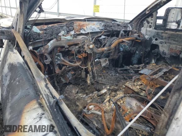 ✅ 2015 Chevrolet Silverado 2500HD LT • VIN: 1GC1KVE86FF136892 • Лот: 66849745. Опубликован ранее на Copart с пробегом Не указан. Бесплатный доступ к архиву аукционных продаж из США и подробный отчёт об истории автомобиля на DreamBid. Изображение 8.