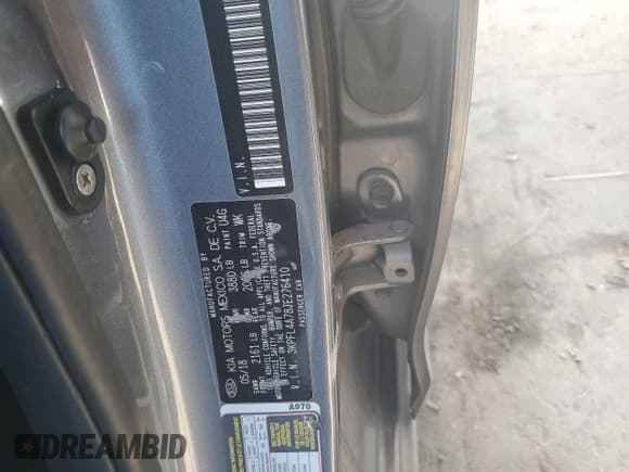 ✅ 2018 Kia Forte LX • VIN: 3KPFL4A78JE276410 • Lot: 90790795. Listed on Copart with 128,004 mi. Free auction sales archive from the USA and detailed vehicle history report at DreamBid. Image 12.