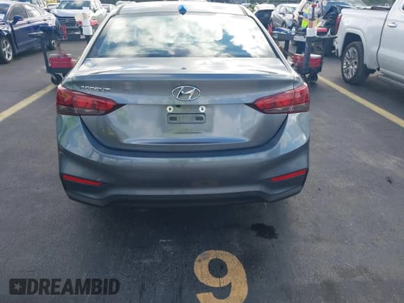 ✅ 2020 Hyundai Accent SE • VIN: 3KPC24A61LE111671 • Lot: 43512110. Listed on IAAI with 56,920 mi. Free auction sales archive from the USA and detailed vehicle history report at DreamBid. Image 15.