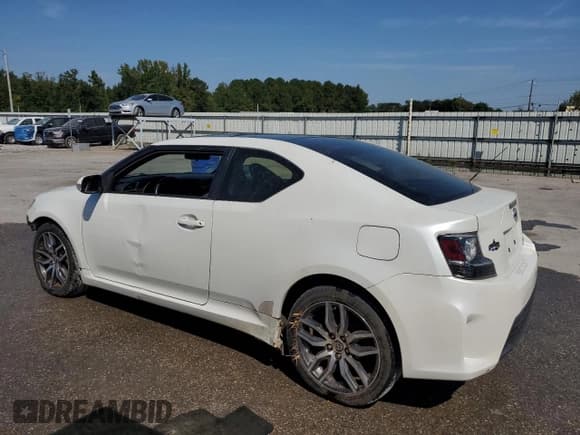 ✅ 2015 Scion tC • VIN: JTKJF5C70FJ009883 • Lot: 80191035. Wystawiony na Copart z przebiegiem 89 641 mil. Bezpłatny archiwum sprzedaży aukcyjnych z USA i szczegółowy raport historii pojazdu na DreamBid. Zdjęcie 2.