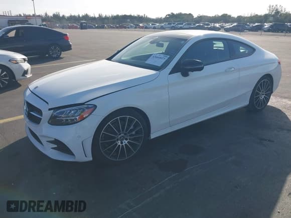 ✅ 2021 Mercedes-Benz C 300 • VIN: W1KWJ8DB8MG072892 • Lot: 43664823. Wystawiony na IAAI z przebiegiem 42 961 mil. Bezpłatny archiwum sprzedaży aukcyjnych z USA i szczegółowy raport historii pojazdu na DreamBid. Zdjęcie 2.