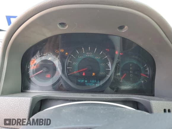 ✅ 2010 Ford Fusion SE • VIN: 3FAHP0HA8AR162977 • Lot: 89566215. Wystawiony na Copart z przebiegiem 129 854 mil. Bezpłatny archiwum sprzedaży aukcyjnych z USA i szczegółowy raport historii pojazdu na DreamBid. Zdjęcie 9.