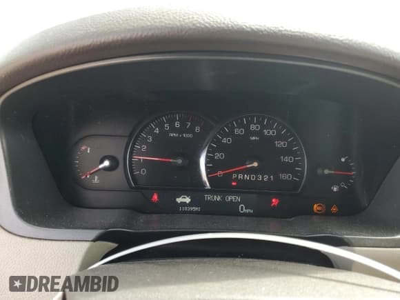 ✅ 2007 Cadillac DTS Luxury II • VIN: 1G6KD57Y07U134518 • Lot: 70187615. Listed on Copart with 118,395 mi. Free auction sales archive from the USA and detailed vehicle history report at DreamBid. Image 9.