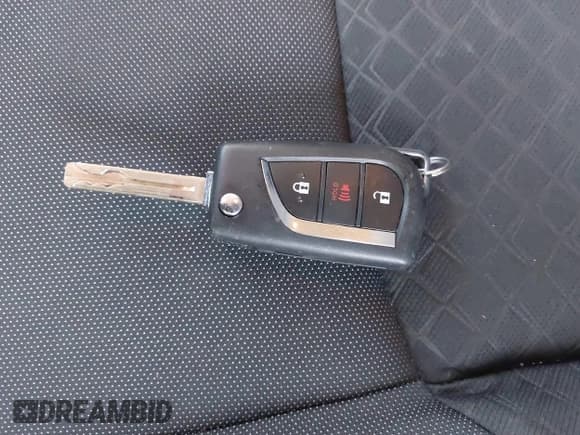 ✅ 2021 Toyota C-HR LE • VIN: JTNKHMBX3M1127081 • Lot: 41001124. Listed on IAAI with 64,611 mi. Free auction sales archive from the USA and detailed vehicle history report at DreamBid. Image 11.