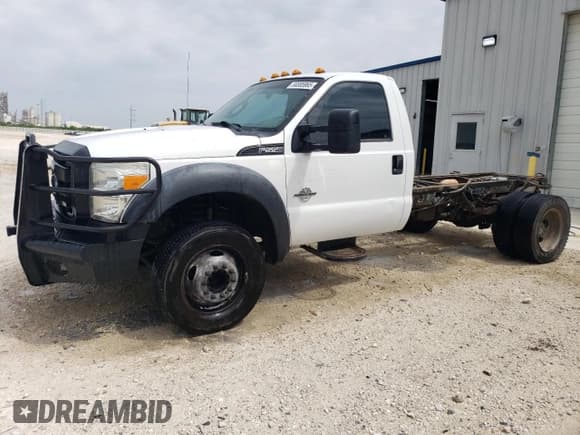 ✅ 2016 Ford F-550 XL • VIN: 1FDUF5GT6GEC82375 • Lot: 56585965. Listed on Copart with 237,909 mi. Free auction sales archive from the USA and detailed vehicle history report at DreamBid. Image 1.
