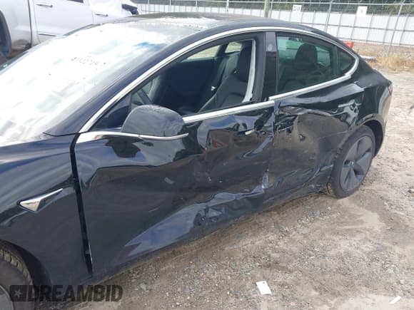 ✅ 2019 Tesla Model 3 Long Range • VIN: 5YJ3E1EB7KF385298 • Lot: 43322719. Listed on IAAI with 40,176 mi. Free auction sales archive from the USA and detailed vehicle history report at DreamBid. Image 6.