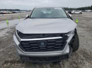 ✅ 2024 Honda CR-V LX • VIN: 2HKRS3H23RH303329 • Лот: 81937275. Опубликован ранее на Copart с пробегом 11 830 миль. Бесплатный доступ к архиву аукционных продаж из США и подробный отчёт об истории автомобиля на DreamBid. Изображение 5.