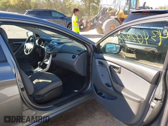 ✅ 2013 Hyundai Elantra GLS • VIN: 5NPDH4AEXDH326392 • Lot: 43402977. Listed on IAAI with 122,358 mi. Free auction sales archive from the USA and detailed vehicle history report at DreamBid. Image 5.