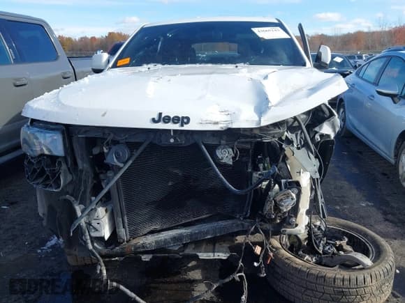✅ 2019 Jeep Grand Cherokee Laredo E • VIN: 1C4RJFAG0KC545782 • Lot: 43665243. Listed on IAAI with 68,393 mi. Free auction sales archive from the USA and detailed vehicle history report at DreamBid. Image 12.