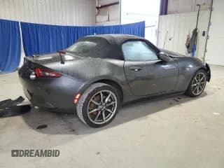 ✅ 2022 Mazda MX-5 Miata Grand Touring • VIN: JM1NDAD76N0505474 • Lot: 86487905. Wystawiony na Copart z przebiegiem 17 532 mil. Bezpłatny archiwum sprzedaży aukcyjnych z USA i szczegółowy raport historii pojazdu na DreamBid. Zdjęcie 3.