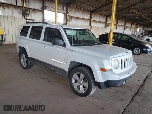 ✅ 2014 Jeep Patriot Latitude • VIN: 1C4NJRFB9ED792097 • Lot: 89557645. Wystawiony na Copart z przebiegiem 126 493 mil. Bezpłatny archiwum sprzedaży aukcyjnych z USA i szczegółowy raport historii pojazdu na DreamBid. Zdjęcie 4.