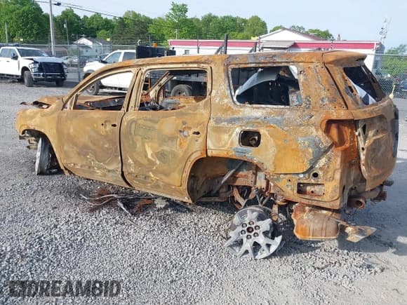 ✅ 2023 GMC Acadia SLE • VIN: 1GKKNRL41PZ111759 • Лот: 39384296. Опубликован ранее на IAAI с пробегом 10 500 миль. Бесплатный доступ к архиву аукционных продаж из США и подробный отчёт об истории автомобиля на DreamBid. Изображение 3.