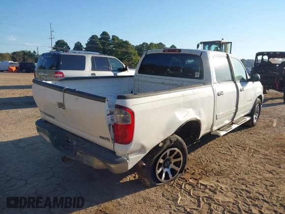 ✅ 2005 Toyota Tundra SR5 • VIN: 5TBET34185S486801 • Lot: 43460169. Listed on IAAI with 354,292 mi. Free auction sales archive from the USA and detailed vehicle history report at DreamBid. Image 4.