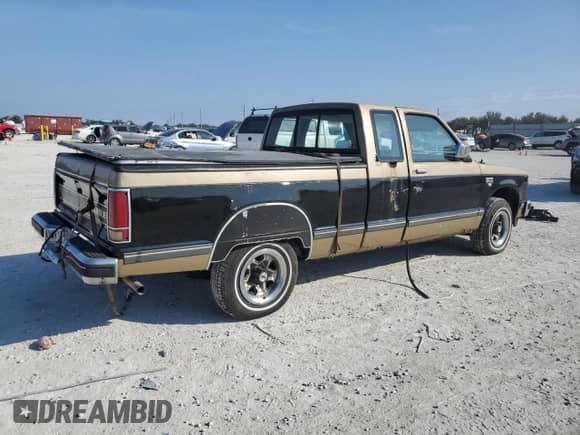 1986 Chevrolet S-10 X96 с VIN 1GCCS14R6G2145533, выставлен на аукционе Copart как лот 43742875 с пробегом 133 361 миль миль и Списание • Salvage title. История ставок и продаж доступна на DreamBid. Изображение 3.