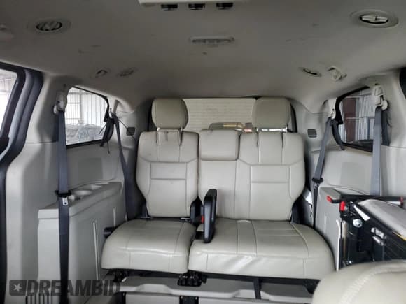 ✅ 2018 Dodge Grand Caravan SE • VIN: 2C4RDGBG4JR347479 • Lot: 91635455. Wystawiony na Copart z przebiegiem 136 490 mil. Bezpłatny archiwum sprzedaży aukcyjnych z USA i szczegółowy raport historii pojazdu na DreamBid. Zdjęcie 10.