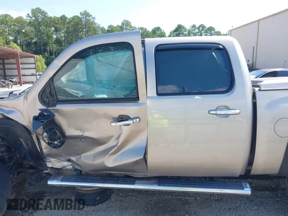✅ 2012 Chevrolet Silverado 1500 LT • VIN: 1GCPKSE76CF188017 • Lot: 43184732. Listed on IAAI with Not provided. Free auction sales archive from the USA and detailed vehicle history report at DreamBid. Image 15.