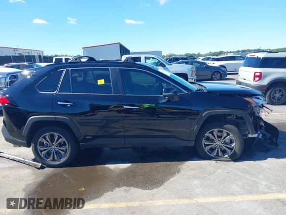 ✅ 2024 Toyota RAV4 Hybrid Limited • VIN: JTMD6RFV0RD148274 • Lot: 43445849. Listed on IAAI with 21,787 mi. Free auction sales archive from the USA and detailed vehicle history report at DreamBid. Image 13.