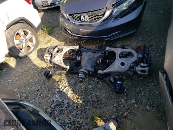 ✅ 2023 Chevrolet Suburban Premier • VIN: 1GNSKFKD4PR441701 • Lot: 72900454. Wystawiony na Copart z przebiegiem Nie podano. Bezpłatny archiwum sprzedaży aukcyjnych z USA i szczegółowy raport historii pojazdu na DreamBid. Zdjęcie 10.