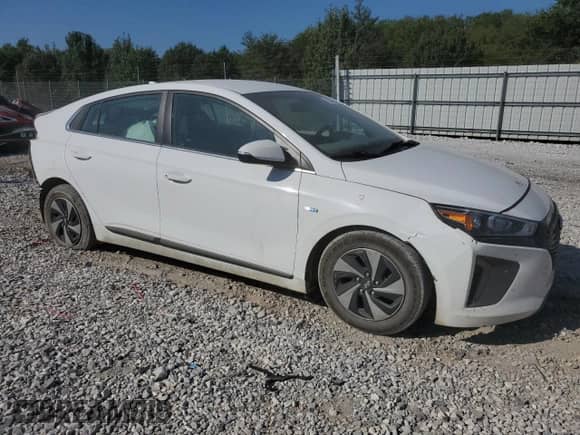2018 Hyundai Ioniq SEL с VIN KMHC75LC8JU077507, выставлен на аукционе Copart как лот 72472544 с пробегом 119 773 миль миль и Списание • Salvage title. История ставок и продаж доступна на DreamBid. Изображение 4.