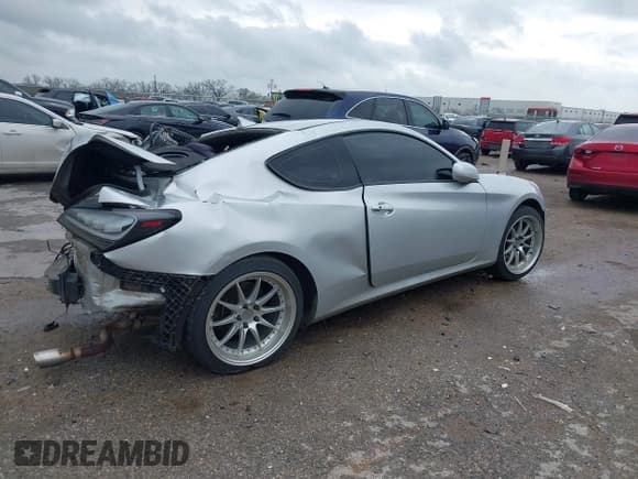 ✅ 2010 Hyundai Genesis Coupe • VIN: KMHHT6KD1AU007817 • Лот: 41890608. Опубликован ранее на IAAI с пробегом 154 137 миль. Бесплатный доступ к архиву аукционных продаж из США и подробный отчёт об истории автомобиля на DreamBid. Изображение 4.