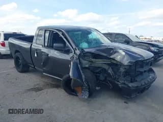 ✅ 2019 Ram 1500 Tradesman • VIN: 1C6RR6FT0KS733813 • Lot: 41618317. Wystawiony na IAAI z przebiegiem 46 597 mil. Bezpłatny archiwum sprzedaży aukcyjnych z USA i szczegółowy raport historii pojazdu na DreamBid. Zdjęcie 1.