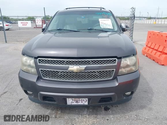 ✅ 2011 Chevrolet Suburban LT • VIN: 1GNSCJE03BR255374 • Лот: 41909327. Опубликован ранее на IAAI с пробегом 279 698 миль. Бесплатный доступ к архиву аукционных продаж из США и подробный отчёт об истории автомобиля на DreamBid. Изображение 12.