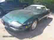 ✅ 1995 Chevrolet Corvette • VIN: 1G1YY32P4S5100608 • Lot: 42227492. Wystawiony na IAAI z przebiegiem 82 111 mil. Bezpłatny archiwum sprzedaży aukcyjnych z USA i szczegółowy raport historii pojazdu na DreamBid. Zdjęcie 17.