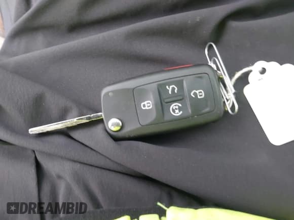 ✅ 2017 Volkswagen Passat SE • VIN: 1VWGT7A37HC063658 • Лот: 43119635. Опубликован ранее на IAAI с пробегом 95 974 миль. Бесплатный доступ к архиву аукционных продаж из США и подробный отчёт об истории автомобиля на DreamBid. Изображение 11.