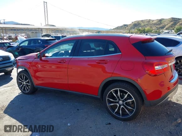 ✅ 2017 Mercedes-Benz GLA 250 • VIN: WDCTG4EB4HJ337149 • Лот: 41647726. Опубликован ранее на IAAI с пробегом 69 514 миль. Бесплатный доступ к архиву аукционных продаж из США и подробный отчёт об истории автомобиля на DreamBid. Изображение 15.