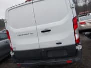 ✅ 2016 Ford Transit Cargo • VIN: 1FTYE1YM1GKA93045 • Lot: 41521031. Wystawiony na IAAI z przebiegiem 189 384 mil. Bezpłatny archiwum sprzedaży aukcyjnych z USA i szczegółowy raport historii pojazdu na DreamBid. Zdjęcie 17.