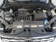 ✅ 2022 Volkswagen Atlas SE • VIN: 1V2KR2CA0NC541701 • Lot: 90482255. Listed on Copart with 67,516 mi. Free auction sales archive from the USA and detailed vehicle history report at DreamBid. Image 12.