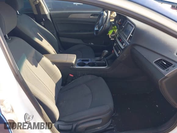 ✅ 2018 Hyundai Sonata SEL • VIN: 5NPE34AFXJH687080 • Lot: 43164942. Listed on IAAI with 113,486 mi. Free auction sales archive from the USA and detailed vehicle history report at DreamBid. Image 5.