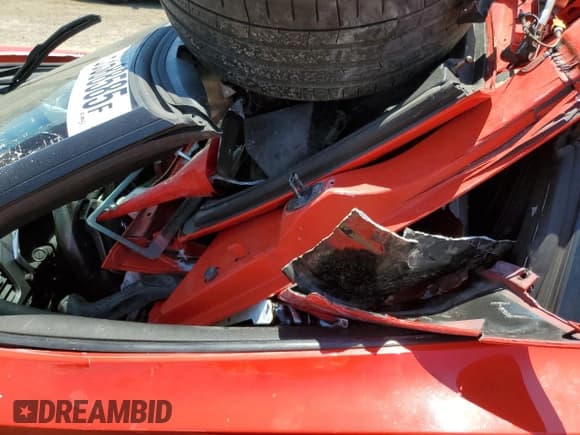 ✅ 2015 Chevrolet Corvette 1LT • VIN: 1G1YB2D7XF5105536 • Lot: 63588585. Wystawiony na Copart z przebiegiem 51 490 mil. Bezpłatny archiwum sprzedaży aukcyjnych z USA i szczegółowy raport historii pojazdu na DreamBid. Zdjęcie 7.