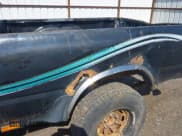 ✅ 1989 Toyota Pickup DLX • VIN: JT4VN13D2K0009698 • Lot: 42643012. Wystawiony na IAAI z przebiegiem 293 029 mil. Bezpłatny archiwum sprzedaży aukcyjnych z USA i szczegółowy raport historii pojazdu na DreamBid. Zdjęcie 6.