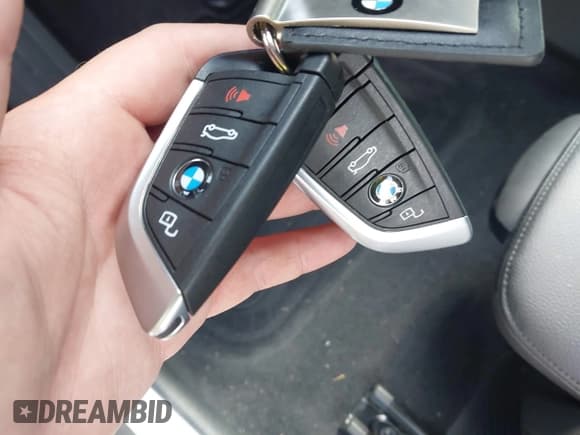 ✅ 2022 BMW 2 Series 228i • VIN: WBA53AK04N7L41428 • Lot: 42172779. Wystawiony na IAAI z przebiegiem 39 241 mil. Bezpłatny archiwum sprzedaży aukcyjnych z USA i szczegółowy raport historii pojazdu na DreamBid. Zdjęcie 11.