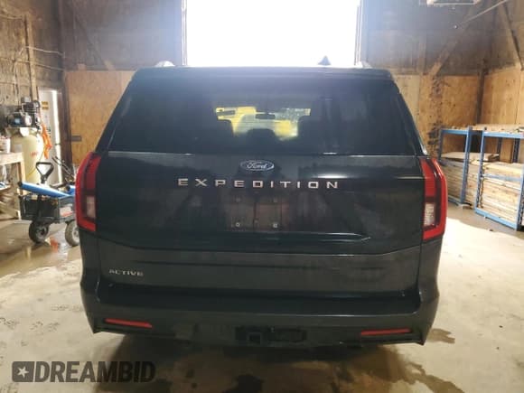✅ 2025 Ford Expedition Active • VIN: 1FMJU1J84SEA30509 • Лот: 81443285. Опубликован ранее на Copart с пробегом 7 884 миль. Бесплатный доступ к архиву аукционных продаж из США и подробный отчёт об истории автомобиля на DreamBid. Изображение 6.