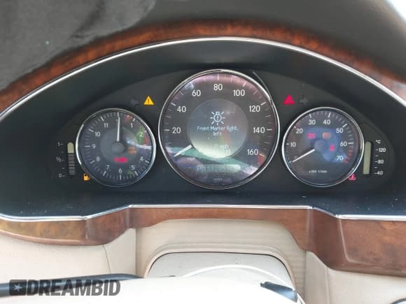 ✅ 2006 Mercedes-Benz CLS 500 • VIN: WDDDJ75X06A037541 • Лот: 42252829. Опубликован ранее на IAAI с пробегом 151 295 миль. Бесплатный доступ к архиву аукционных продаж из США и подробный отчёт об истории автомобиля на DreamBid. Изображение 7.