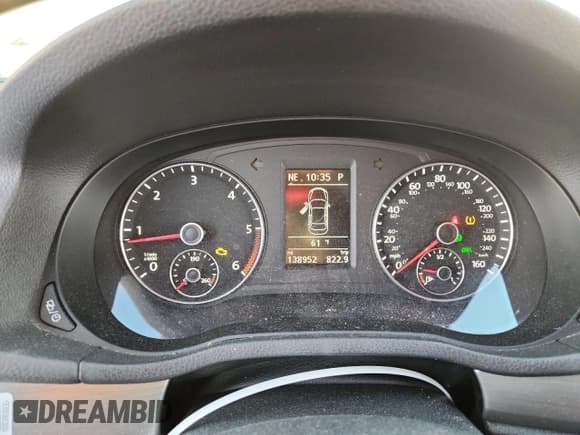 ✅ 2015 Volkswagen Passat SE • VIN: 1VWBV7A3XFC104317 • Лот: 87199975. Опубликован ранее на Copart с пробегом 138 952 миль. Бесплатный доступ к архиву аукционных продаж из США и подробный отчёт об истории автомобиля на DreamBid. Изображение 9.