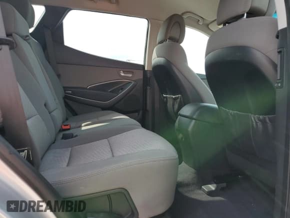 ✅ 2014 Hyundai Santa Fe • VIN: 5XYZTDLB8EG146179 • Лот: 89814075. Опубликован ранее на Copart с пробегом 210 307 миль. Бесплатный доступ к архиву аукционных продаж из США и подробный отчёт об истории автомобиля на DreamBid. Изображение 11.