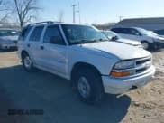 ✅ 2001 Chevrolet Blazer LT • VIN: 1GNDT13W312156772 • Lot: 41826929. Wystawiony na IAAI z przebiegiem 195 474 mil. Bezpłatny archiwum sprzedaży aukcyjnych z USA i szczegółowy raport historii pojazdu na DreamBid. Zdjęcie 1.