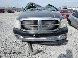 ✅ 2007 Dodge 1500 SLT • VIN: 1D7HU18287S121642 • Лот: 77126244. Опубликован ранее на Copart с пробегом Не указан. Бесплатный доступ к архиву аукционных продаж из США и подробный отчёт об истории автомобиля на DreamBid. Изображение 5.