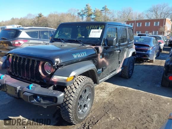 ✅ 2023 Jeep Wrangler • VIN: 1C4JJXN67PW621024 • Lot: 41411389. Wystawiony na IAAI z przebiegiem 21 306 mil. Bezpłatny archiwum sprzedaży aukcyjnych z USA i szczegółowy raport historii pojazdu na DreamBid. Zdjęcie 18.