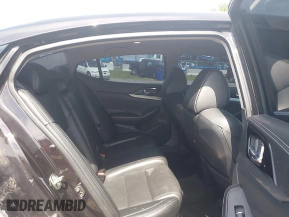 ✅ 2016 Nissan Maxima S • VIN: 1N4AA6AP7GC903468 • Lot: 42696038. Listed on IAAI with 146,652 mi. Free auction sales archive from the USA and detailed vehicle history report at DreamBid. Image 8.