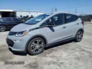 ✅ 2020 Chevrolet Bolt EV Premier • VIN: 1G1FZ6S03L4120476 • Lot: 54001384. Wystawiony na Copart z przebiegiem 61 366 mil. Bezpłatny archiwum sprzedaży aukcyjnych z USA i szczegółowy raport historii pojazdu na DreamBid. Zdjęcie 1.
