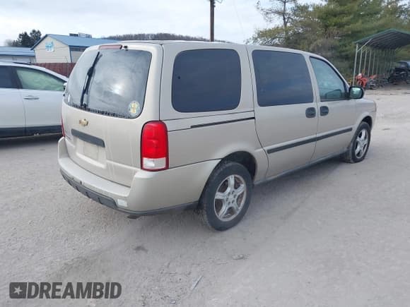 ✅ 2007 Chevrolet Uplander LS Fleet • VIN: 1GNDV23137D154702 • Лот: 43844284. Опубликован ранее на IAAI с пробегом 136 364 миль. Бесплатный доступ к архиву аукционных продаж из США и подробный отчёт об истории автомобиля на DreamBid. Изображение 4.