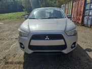 ✅ 2013 Mitsubishi Outlander Sport SE • VIN: 4A4AJ3AU1DE605425 • Lot: 71691955. Listed on Copart with 109,599 mi. Free auction sales archive from the USA and detailed vehicle history report at DreamBid. Image 5.