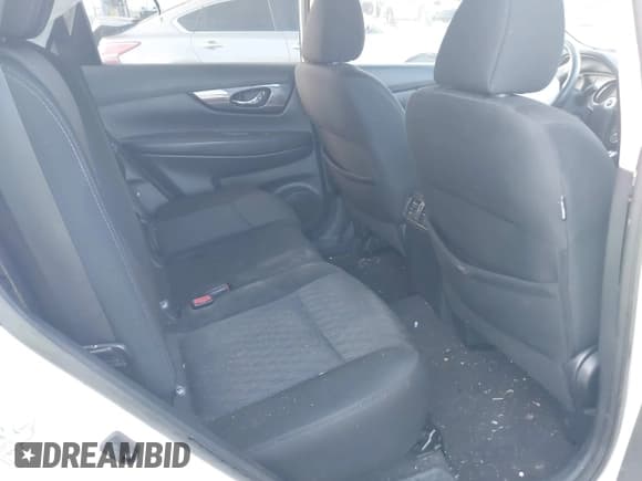 ✅ 2017 Nissan Rogue SL • VIN: 5N1AT2MT7HC839922 • Lot: 42944789. Listed on IAAI with 199,039 mi. Free auction sales archive from the USA and detailed vehicle history report at DreamBid. Image 8.