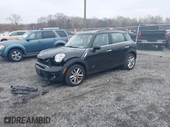✅ 2014 MINI Countryman S • VIN: WMWZC5C51EWP37180 • Лот: 43757379. Опубликован ранее на IAAI с пробегом 108 597 миль. Бесплатный доступ к архиву аукционных продаж из США и подробный отчёт об истории автомобиля на DreamBid. Изображение 2.